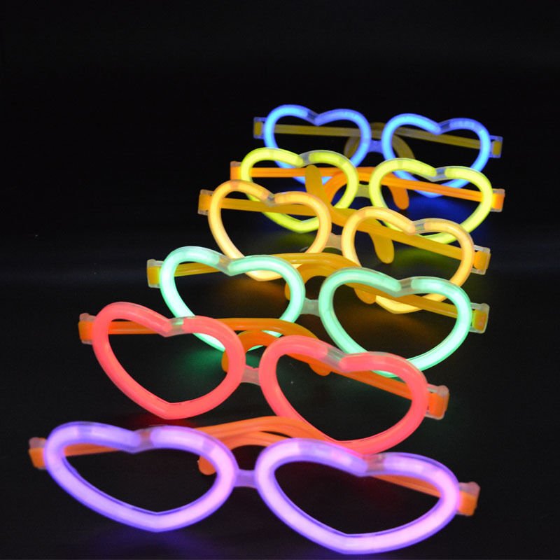 Occhiali luminosi a forma di cuore